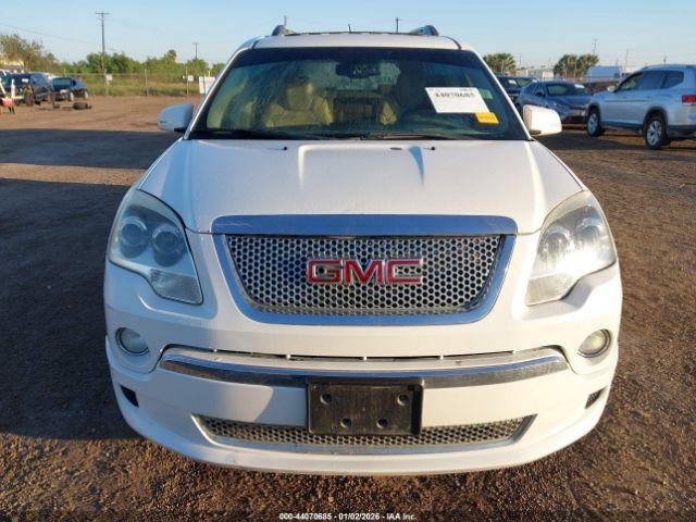 GMC Acadia Denali Image 8