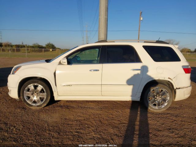 GMC Acadia Denali Image 11