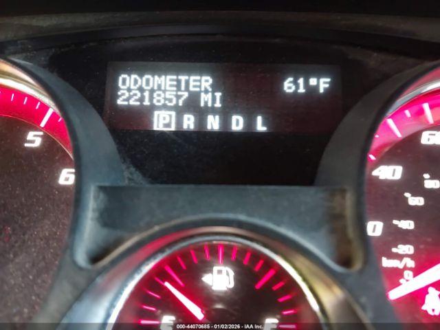 GMC Acadia Denali Image 13