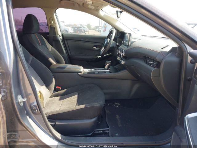 Nissan Sentra Sr Xtronic Cvt Image 9