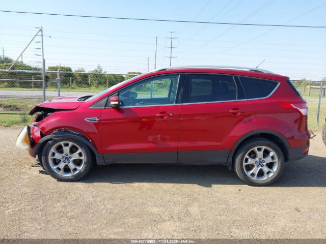 Ford Escape Titanium Image 4