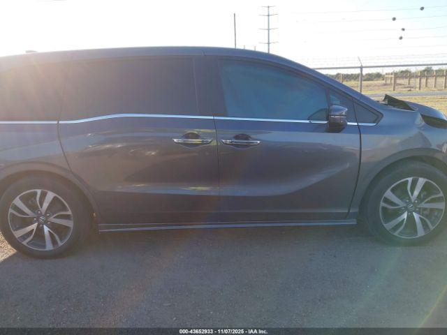 Honda Odyssey Touring Image 10