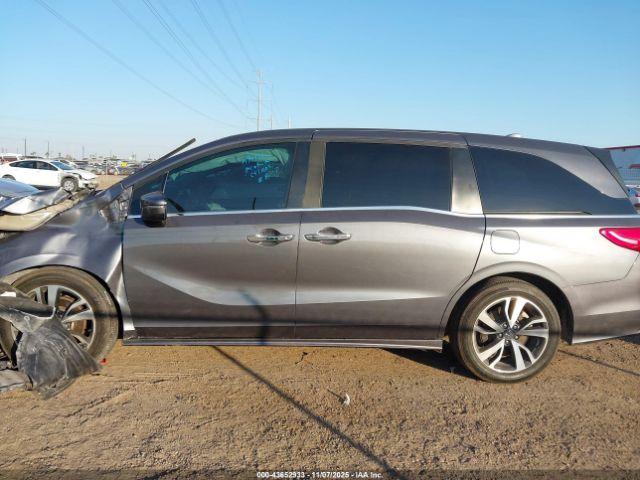 Honda Odyssey Touring Image 13