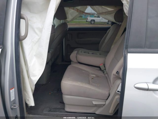 Kia Sedona Lx Image 5