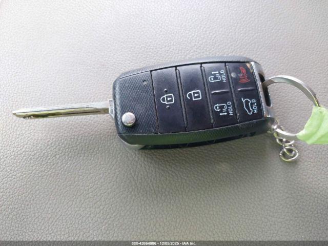 Kia Sedona Lx Image 9