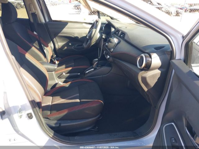 Nissan Versa 1.6 Sr Image 2