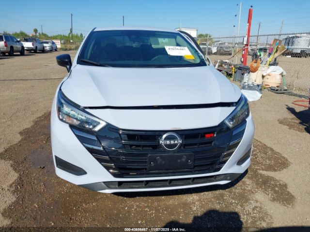 Nissan Versa 1.6 Sr Image 12