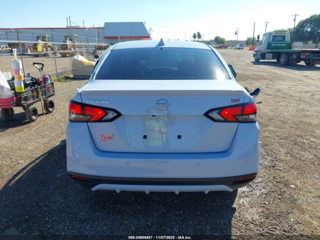 Nissan Versa 1.6 Sr Image 13