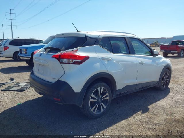 Nissan Kicks Sv Image 13