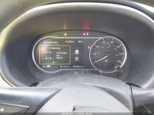 Nissan Kicks Sv Image 4