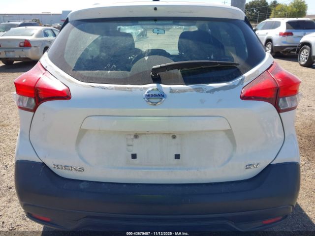 Nissan Kicks Sv Image 2