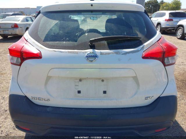 Nissan Kicks Sv Image 2