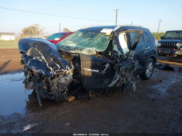 Nissan Rogue Sv Image 2