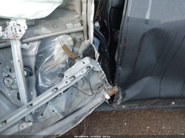 Nissan Rogue Sv Image 13