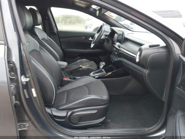 Kia Forte Gt-line Image 4