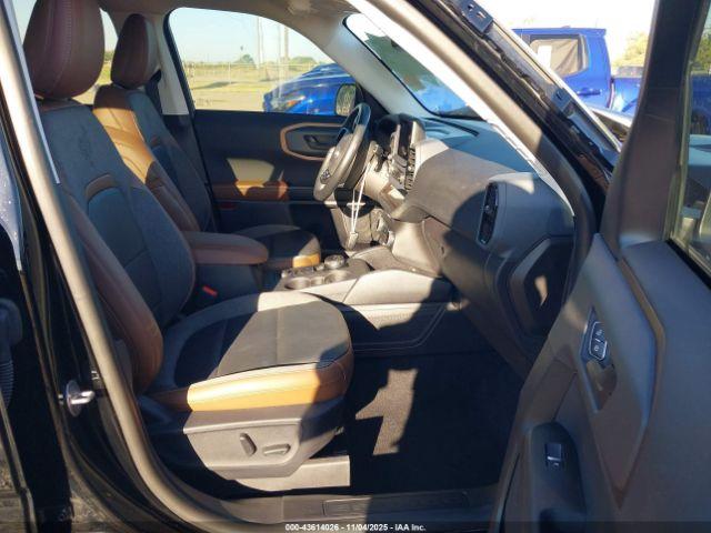 Ford Bronco Outer Banks Image 2