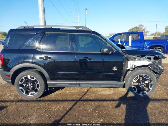 Ford Bronco Outer Banks Image 15