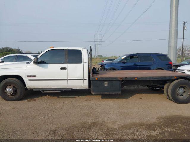 Dodge Ram 3500 St Image 13