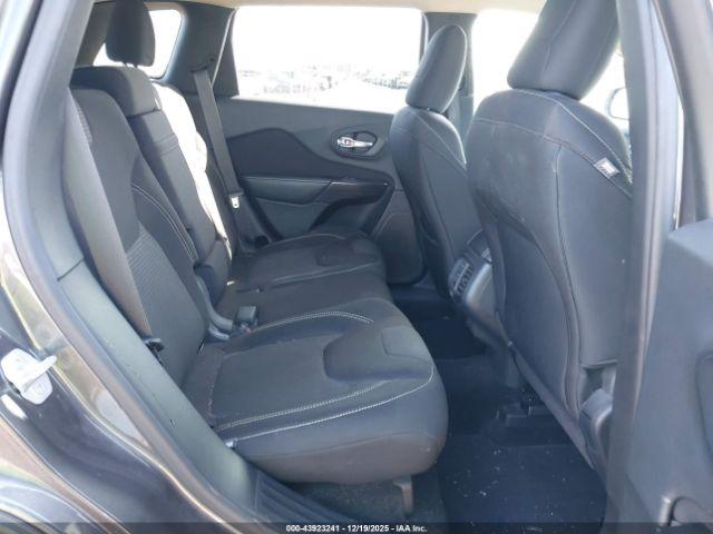 Jeep Cherokee Latitude Image 8